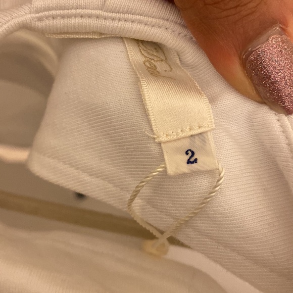 SOLD 🌻5/$15 White Boxy T Shirt with Frills - Picture 5 of 5